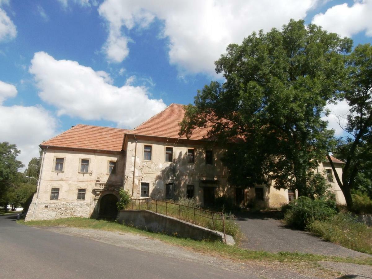 Pensjonat Pivovar Spitt Zahorany Litoměřice Zewnętrze zdjęcie
